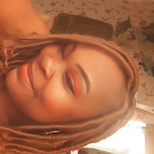 Meet your Posher, Constance